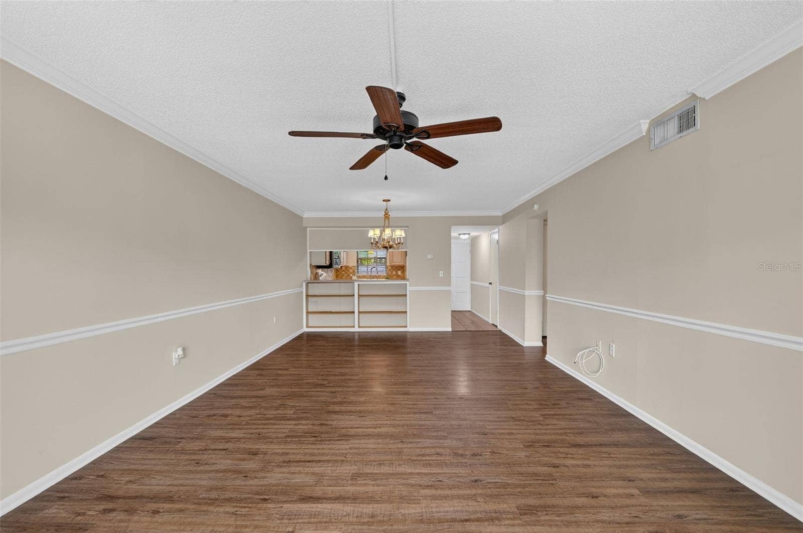 101 N GRANDVIEW STREET, #111, Mount Dora, FL 32757