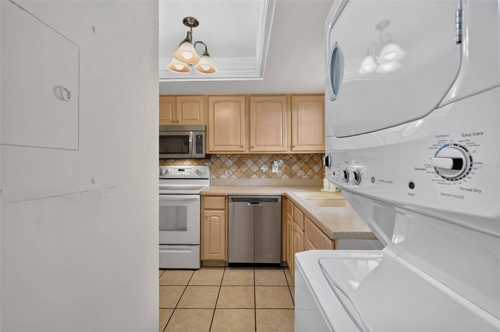 101 N GRANDVIEW STREET, #111, Mount Dora, FL 32757