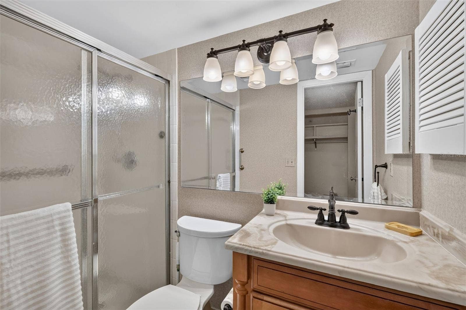 101 N GRANDVIEW STREET, #111, Mount Dora, FL 32757
