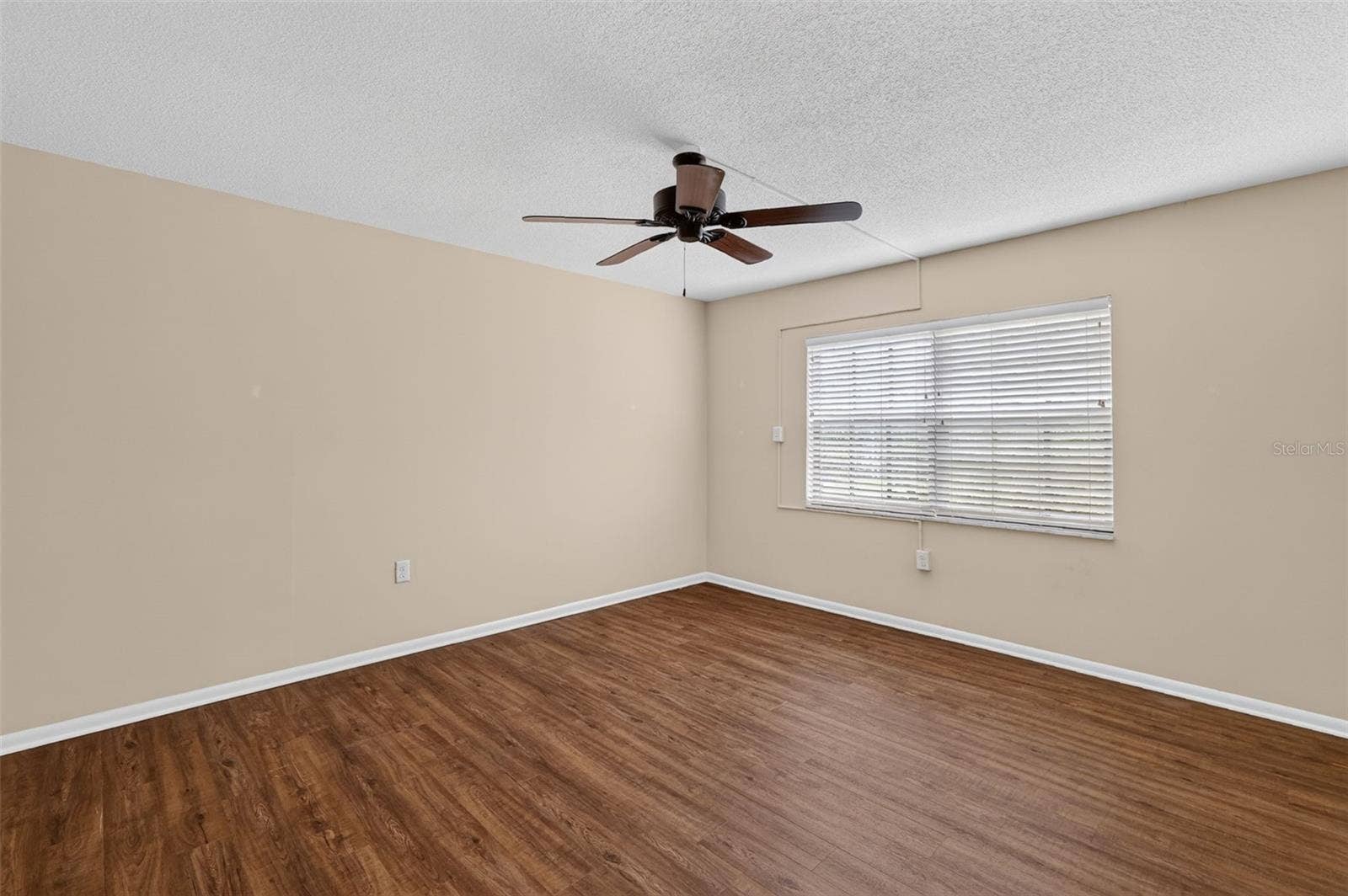 101 N GRANDVIEW STREET, #111, Mount Dora, FL 32757