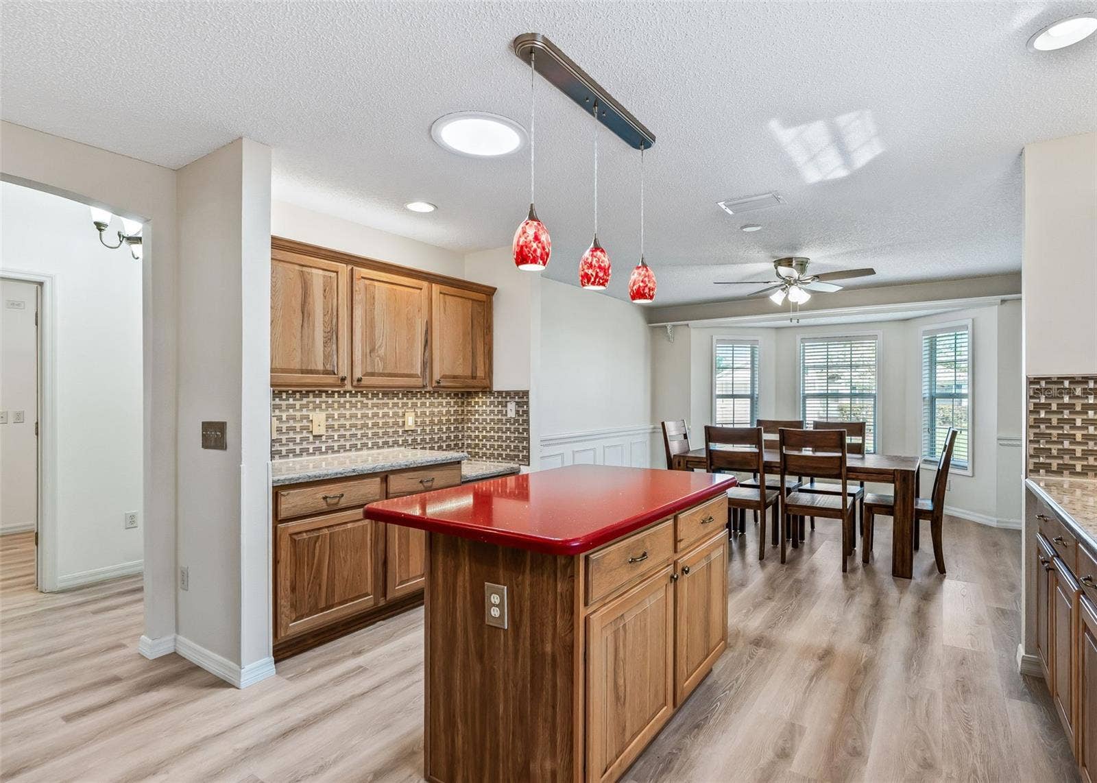 2762 MORVEN PARK WAY, The Villages, FL 32162 Solar Tube for More Natural Lighting