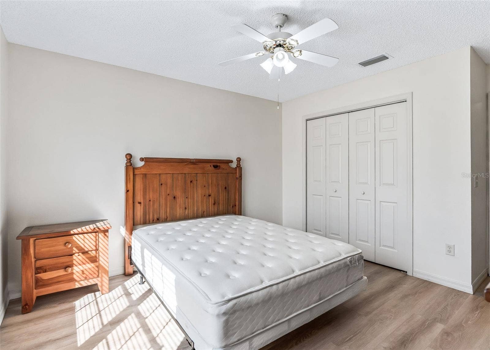 2762 MORVEN PARK WAY, The Villages, FL 32162 LVP Flooring