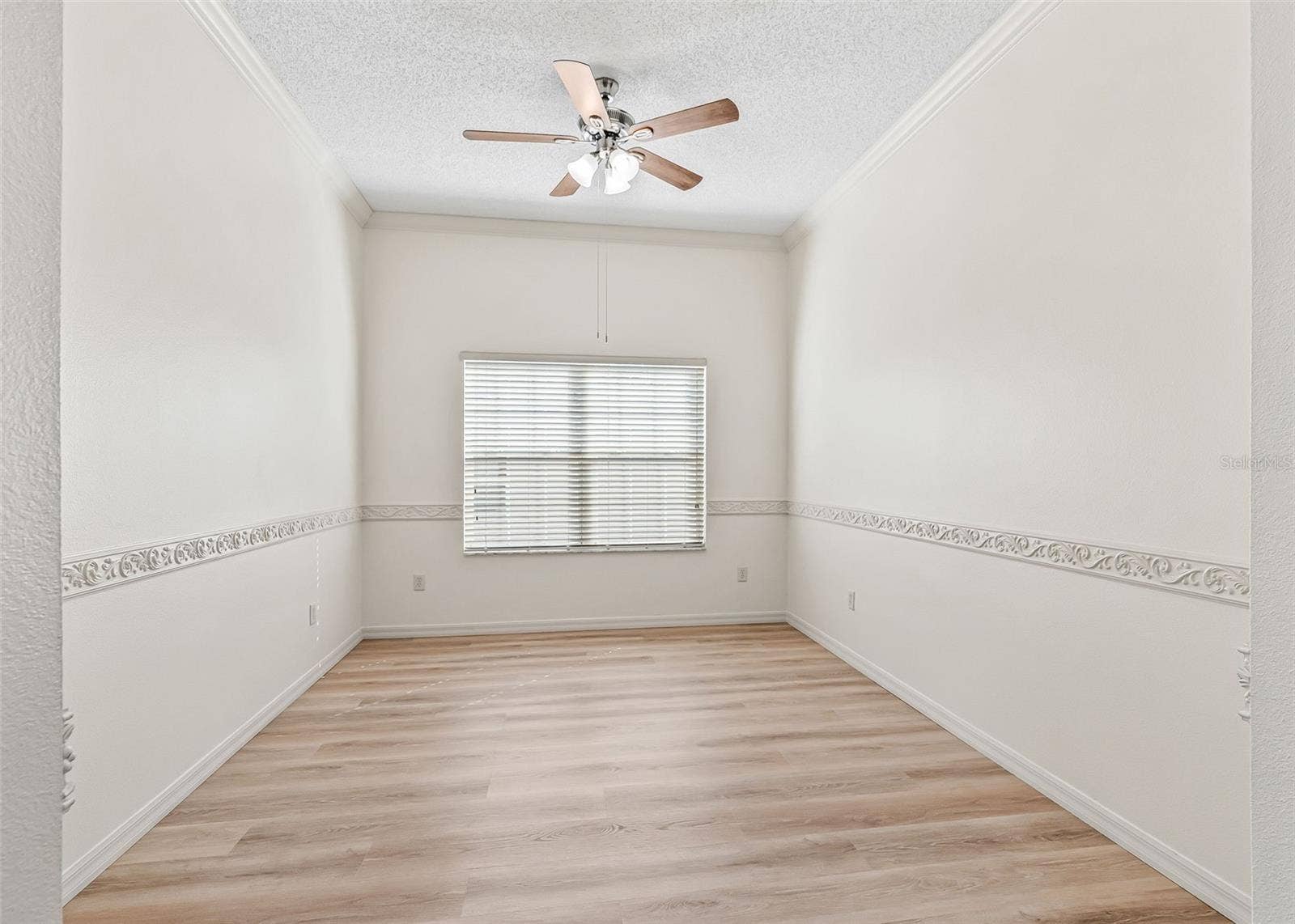 2762 MORVEN PARK WAY, The Villages, FL 32162 Bonus Room 14' x 10'