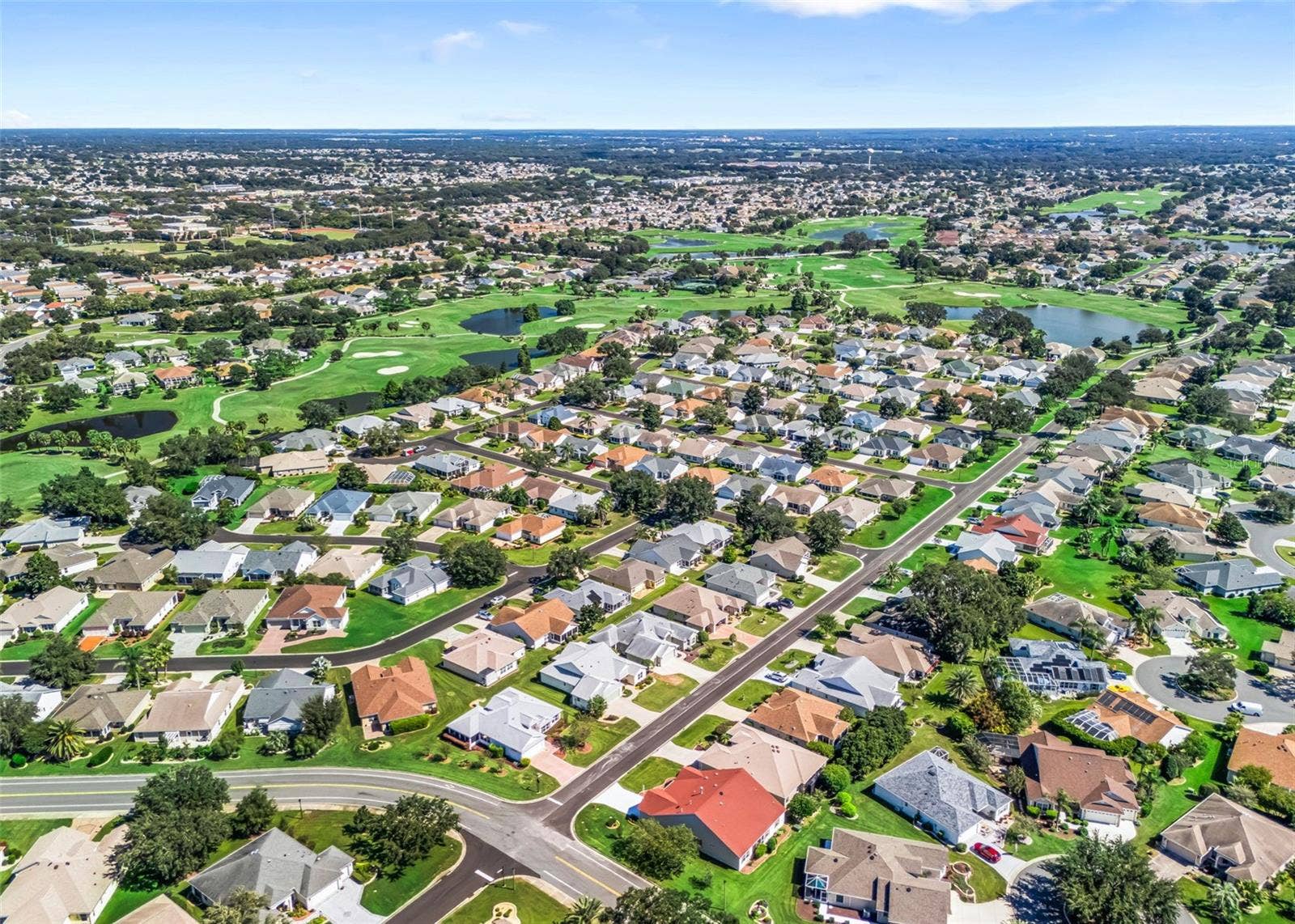 2762 MORVEN PARK WAY, The Villages, FL 32162 BETWEEN THE 6's (CR466 & CR466A)!
