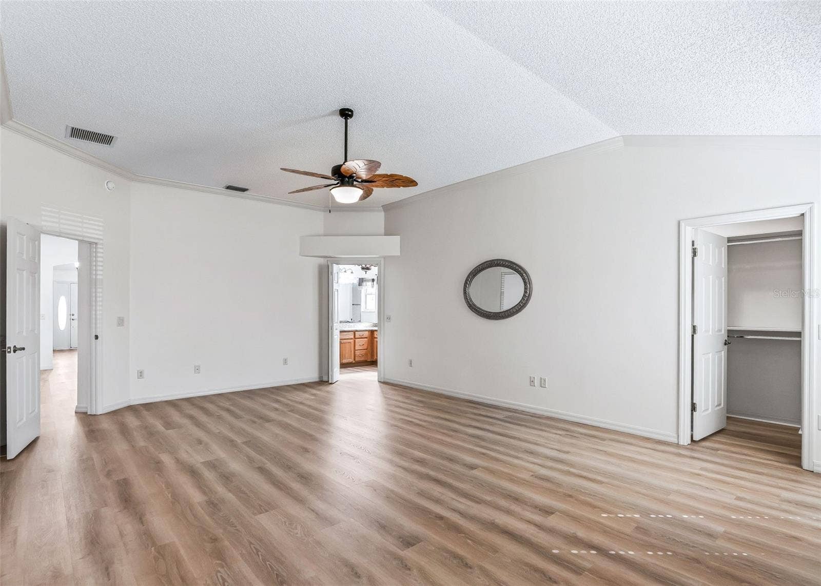 2762 MORVEN PARK WAY, The Villages, FL 32162 En-Suite Bathroom