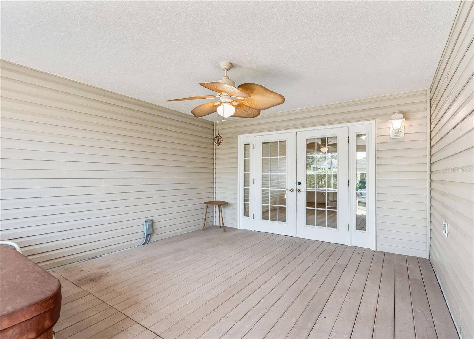 2762 MORVEN PARK WAY, The Villages, FL 32162 Composite Decking Laid Level w/ Flooring.