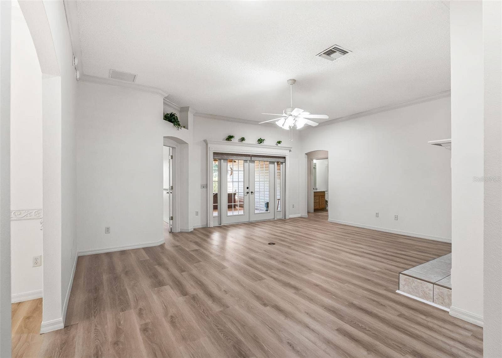 2762 MORVEN PARK WAY, The Villages, FL 32162 Extra Large Living Area