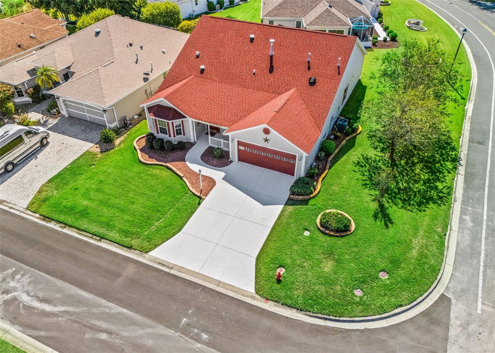 2762 MORVEN PARK WAY, The Villages, FL 32162 BOND PAID!!