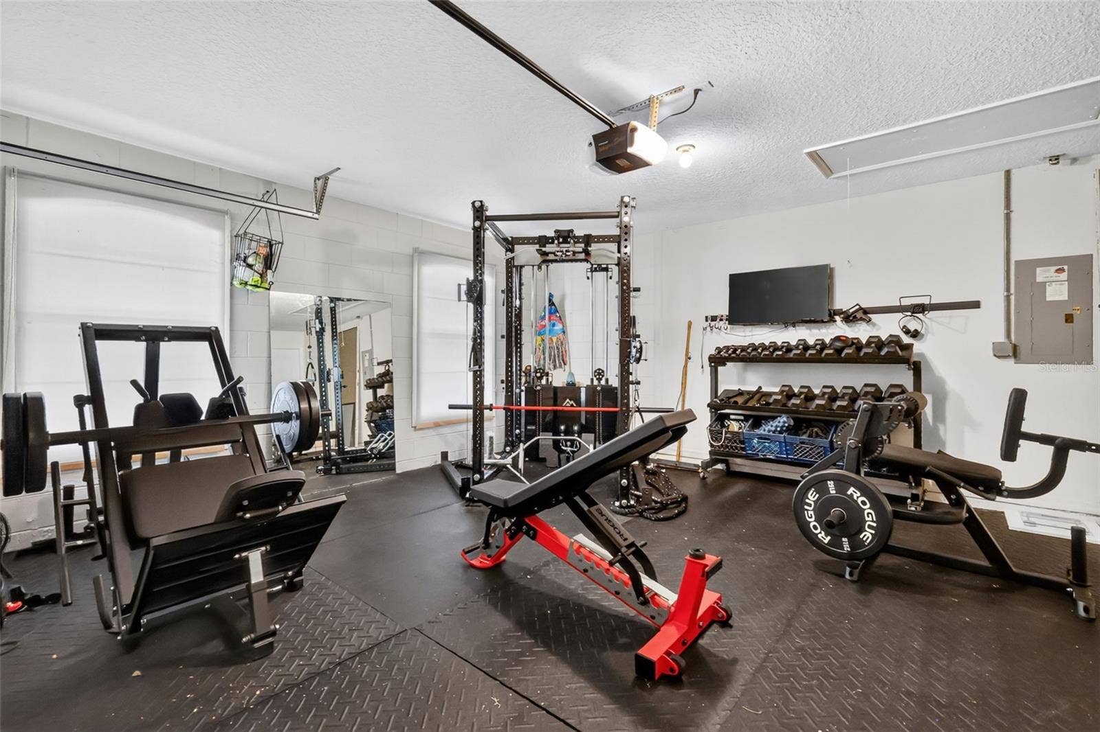 Home gym can convey with property with acceptable offer.