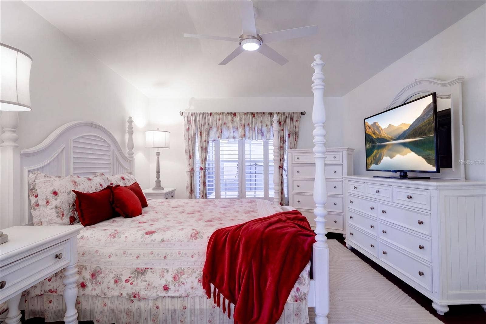 Primary Suite Overlooking Pool