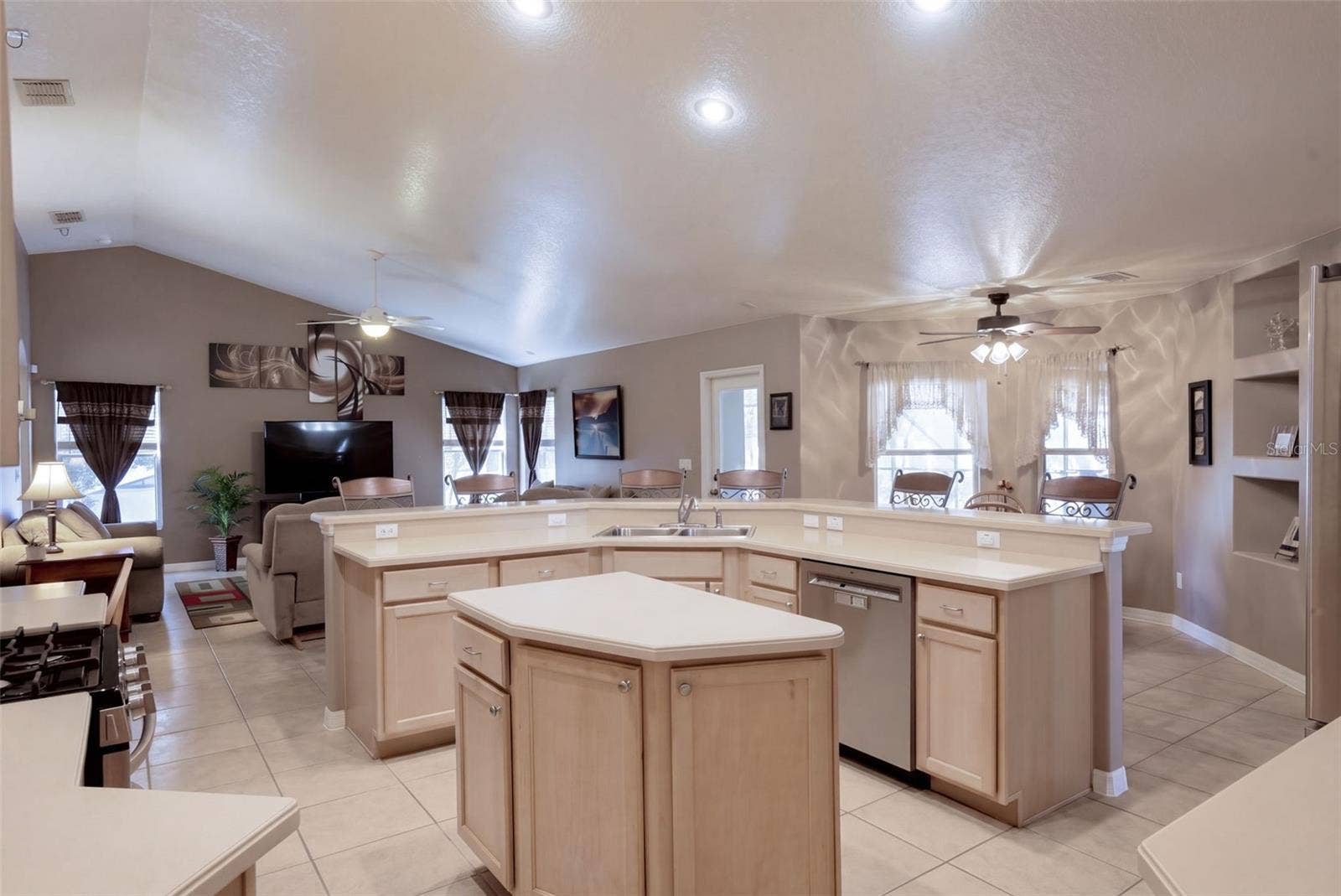 13021 LONG PINE TRAIL, Clermont, FL 34711 13021 LONG PINE TRAIL, Clermont, FL 34711