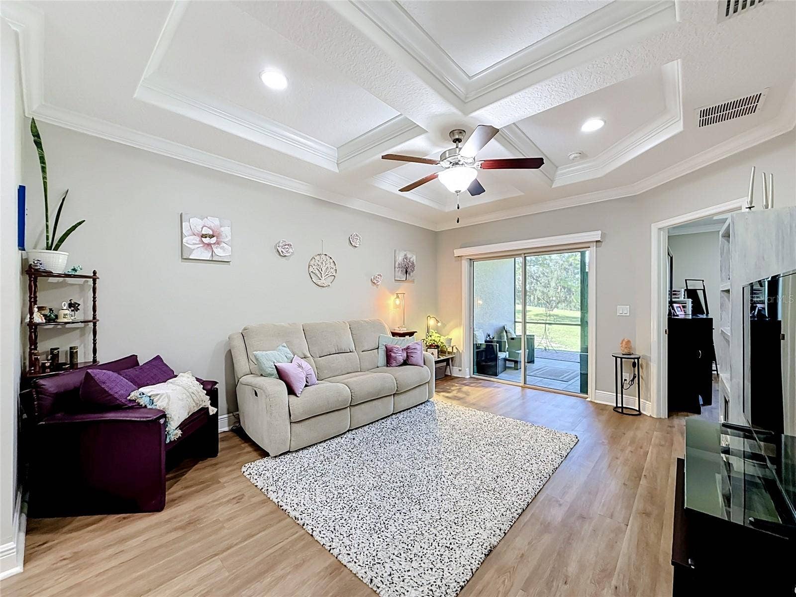 8460 MAGNIFICENT LANE, Groveland, FL 34736