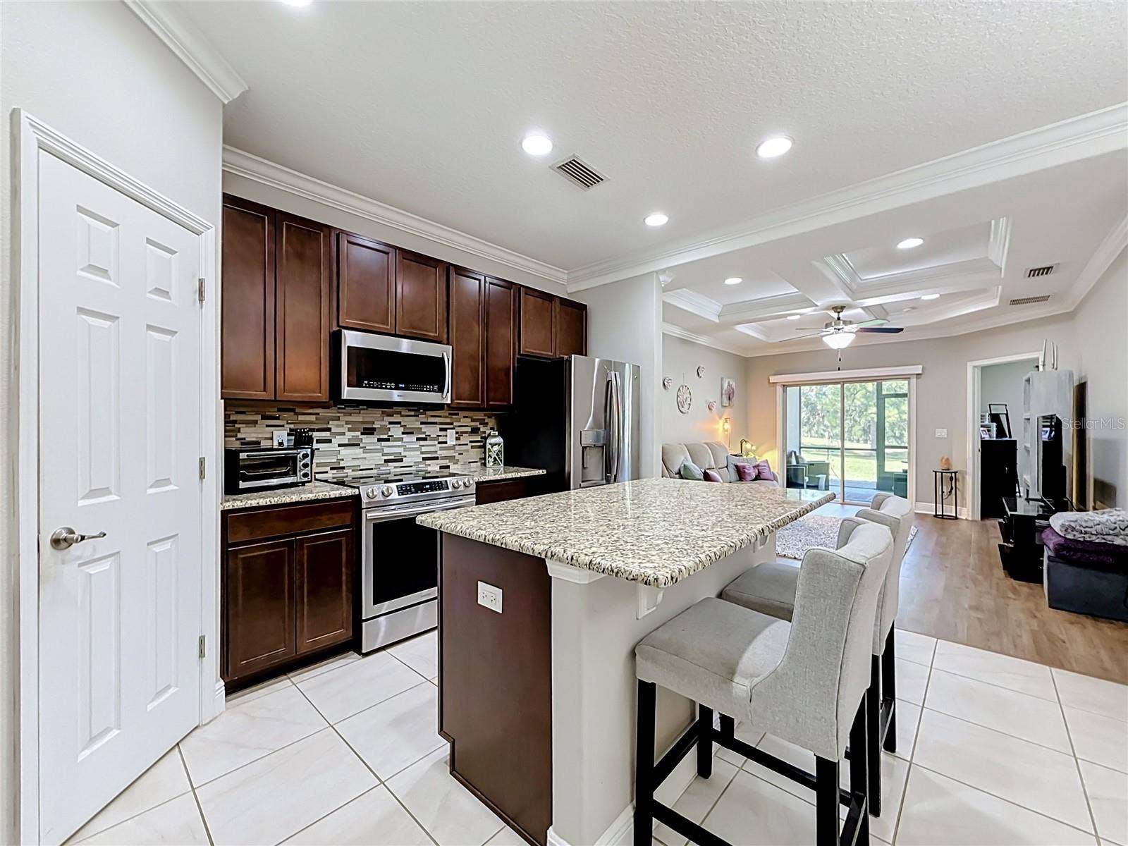 8460 MAGNIFICENT LANE, Groveland, FL 34736