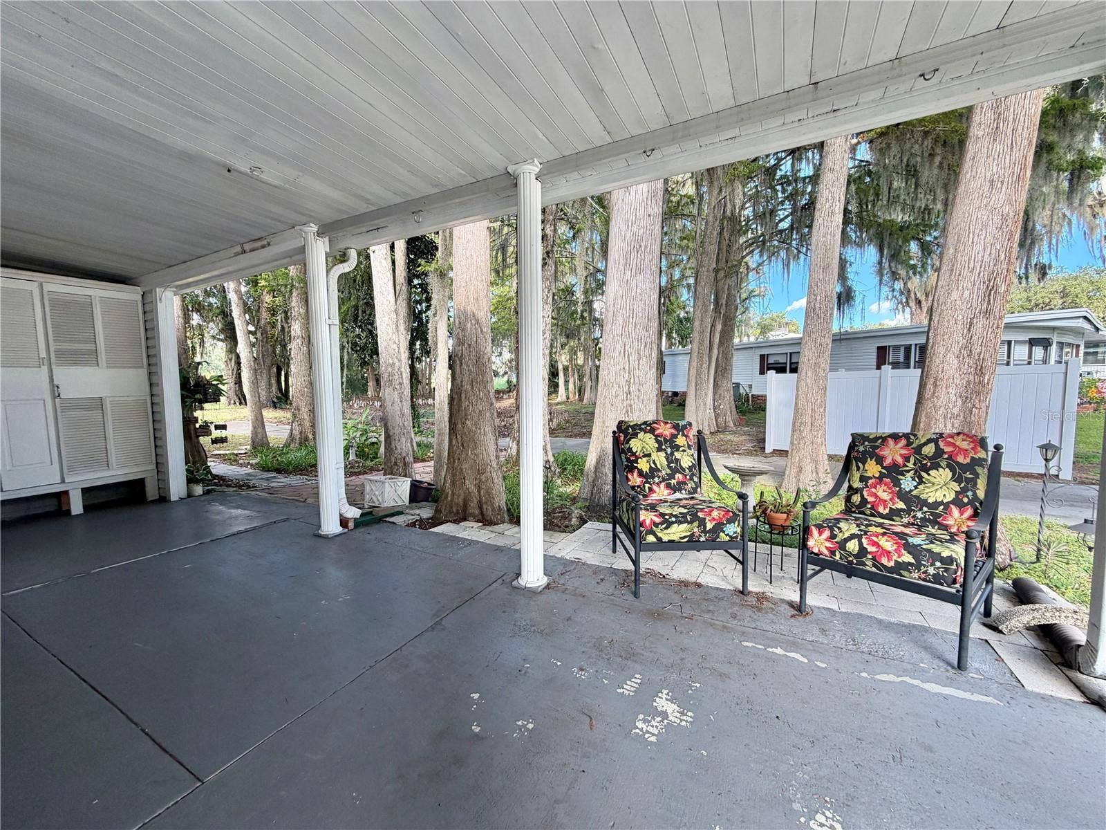 107 ROYAL PALM DRIVE, Leesburg, FL 34748