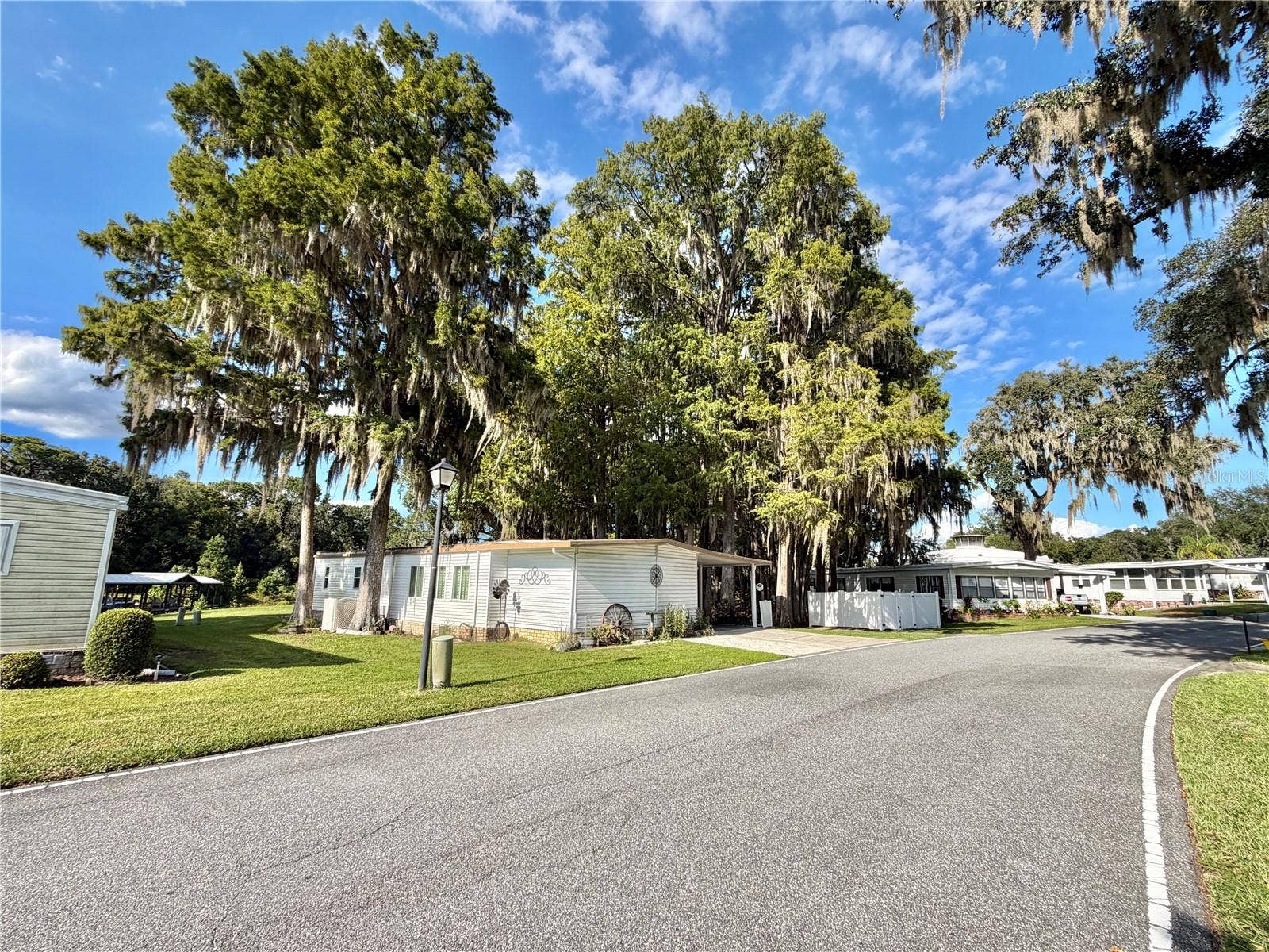 107 ROYAL PALM DRIVE, Leesburg, FL 34748
