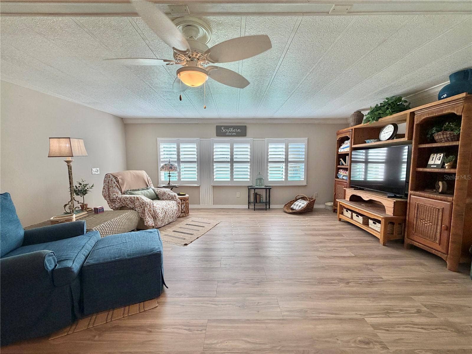 107 ROYAL PALM DRIVE, Leesburg, FL 34748