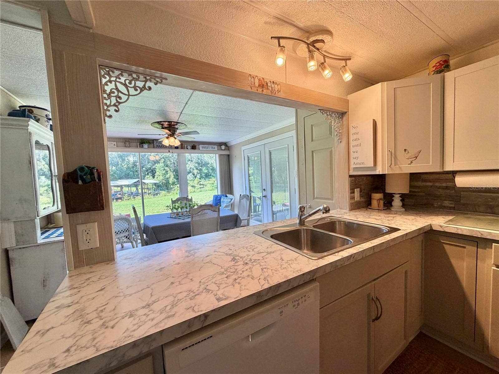 107 ROYAL PALM DRIVE, Leesburg, FL 34748
