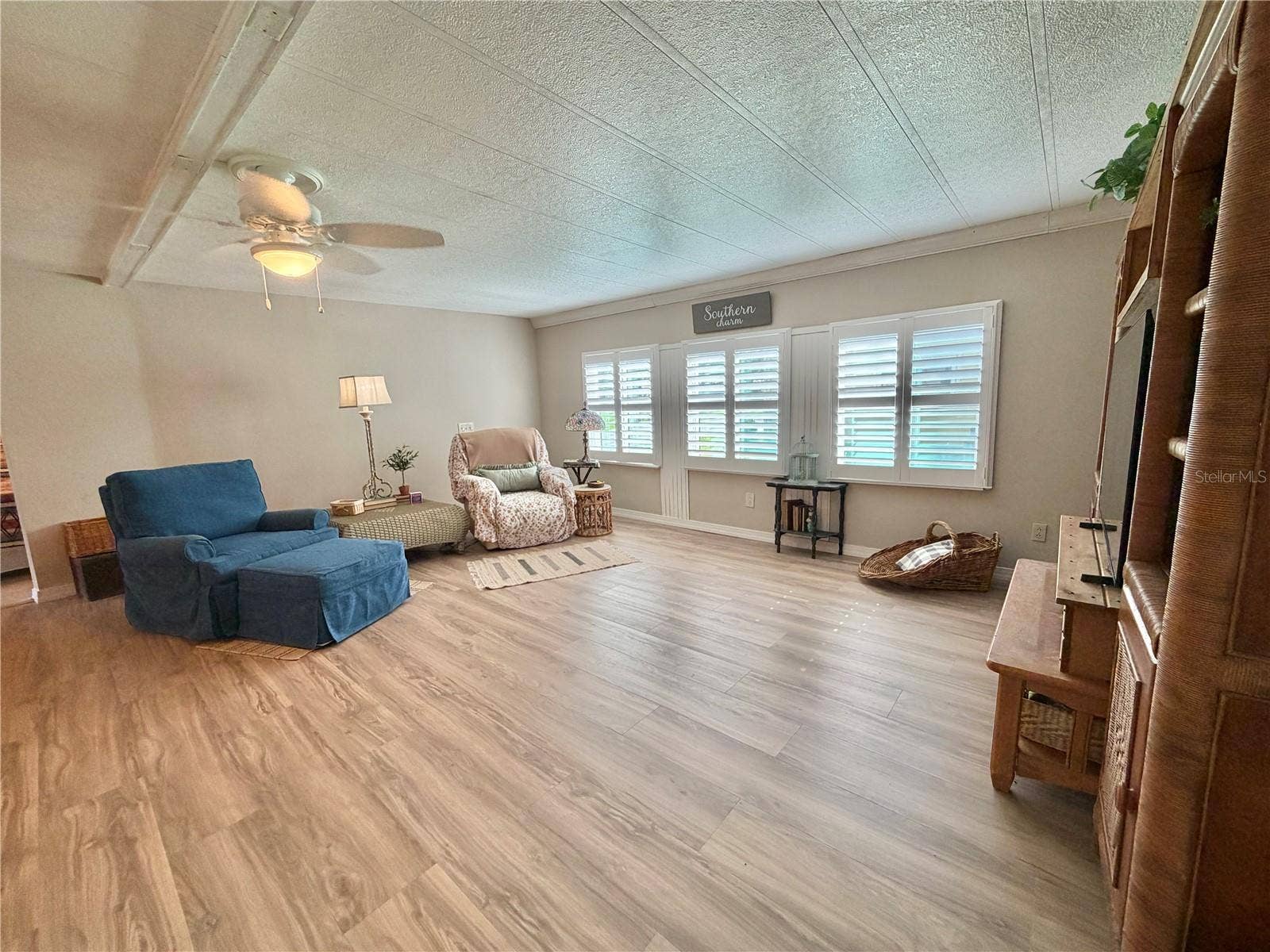 107 ROYAL PALM DRIVE, Leesburg, FL 34748