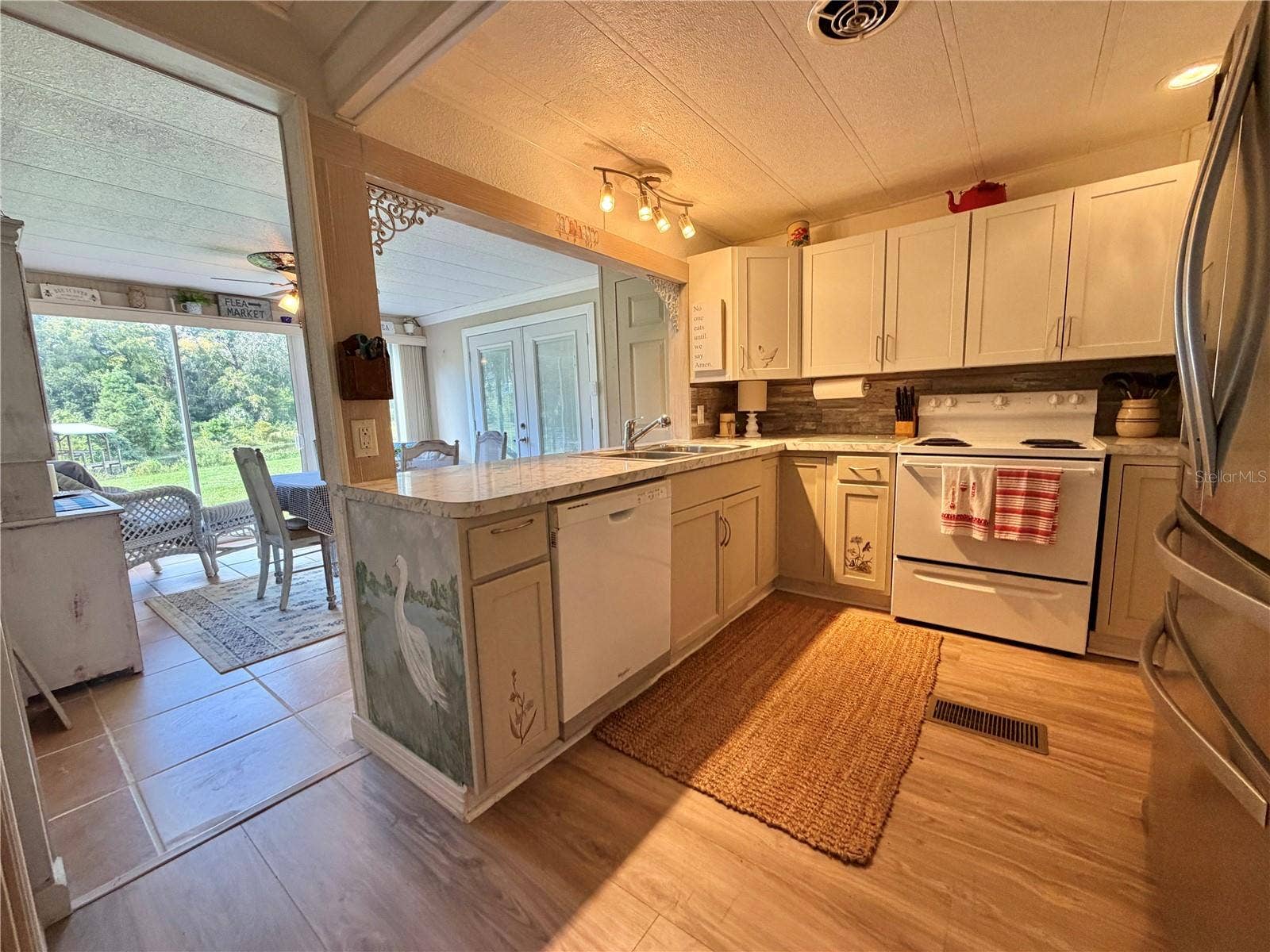 107 ROYAL PALM DRIVE, Leesburg, FL 34748