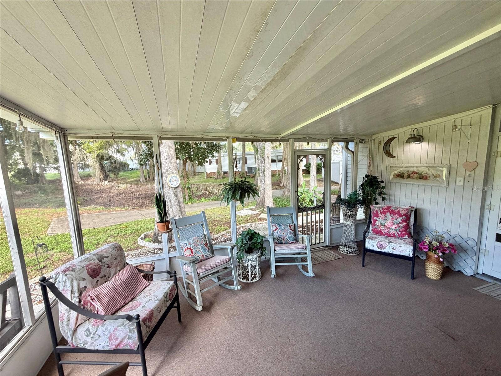 107 ROYAL PALM DRIVE, Leesburg, FL 34748