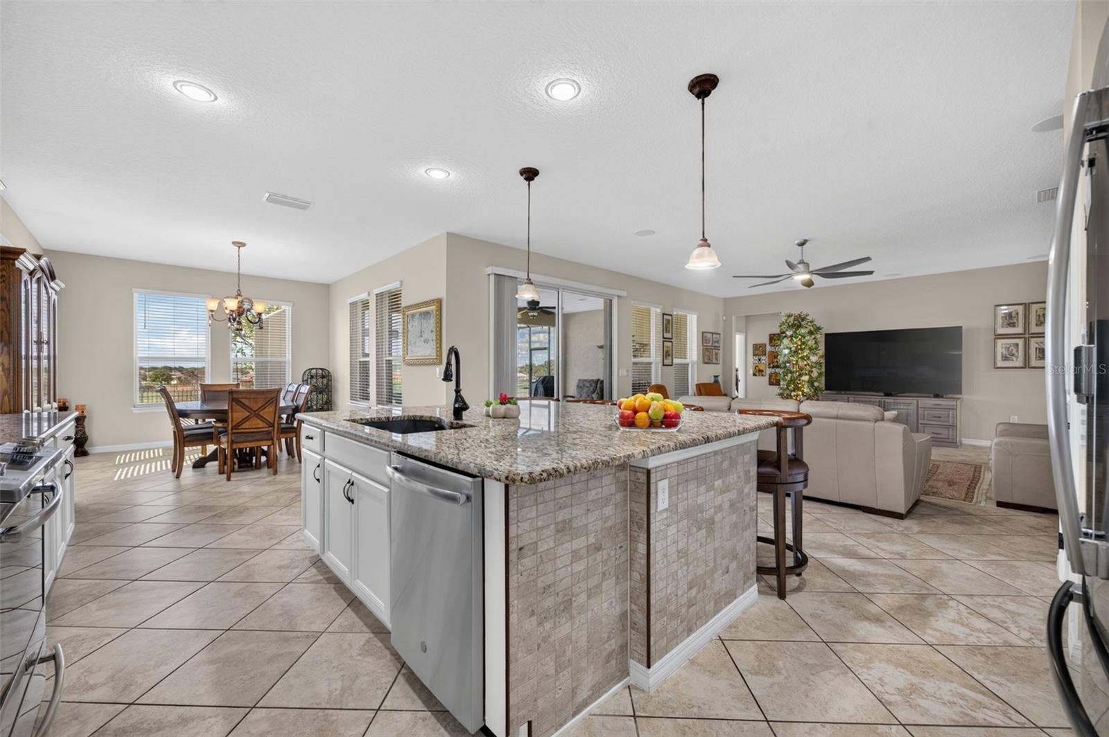 164 SILVER MAPLE ROAD, Groveland, FL 34736 164 SILVER MAPLE ROAD, Groveland, FL 34736