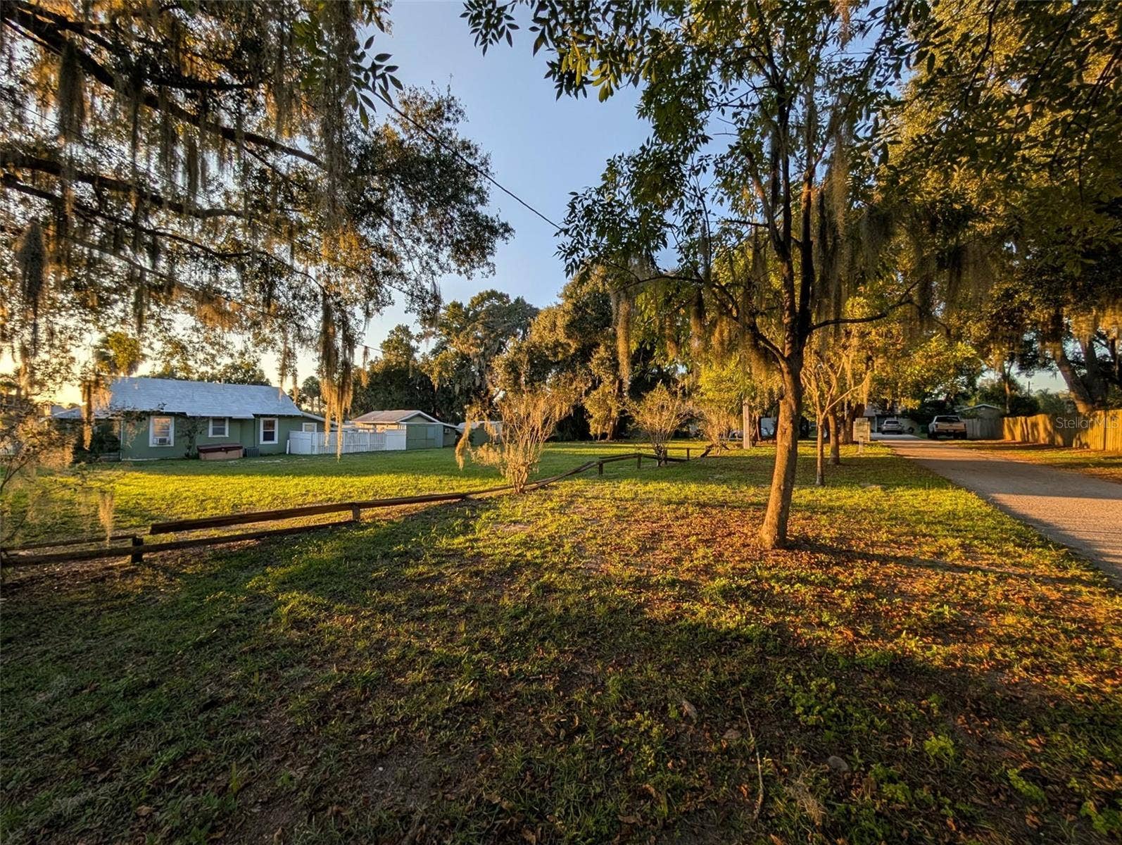 731 LIBERTY AVENUE, Mount Dora, FL 32757 731 LIBERTY AVENUE, Mount Dora, FL 32757