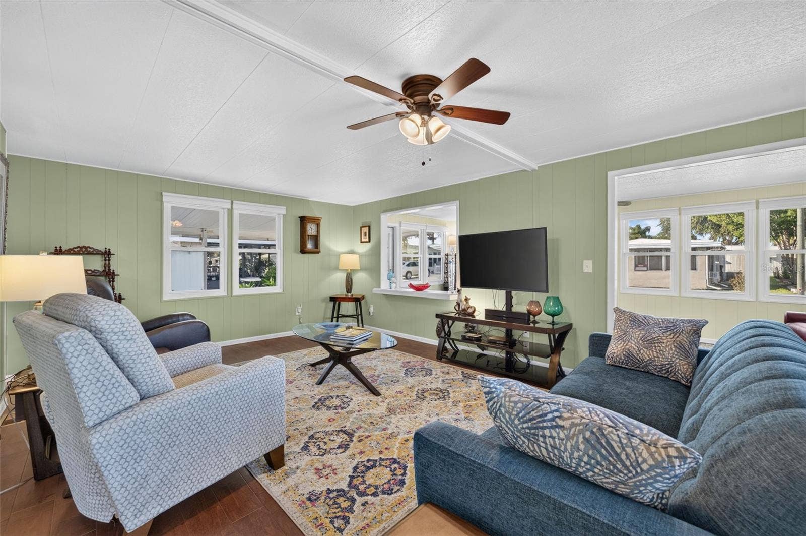 222 PARADISE S, Leesburg, FL 34788 222 PARADISE S, Leesburg, FL 34788