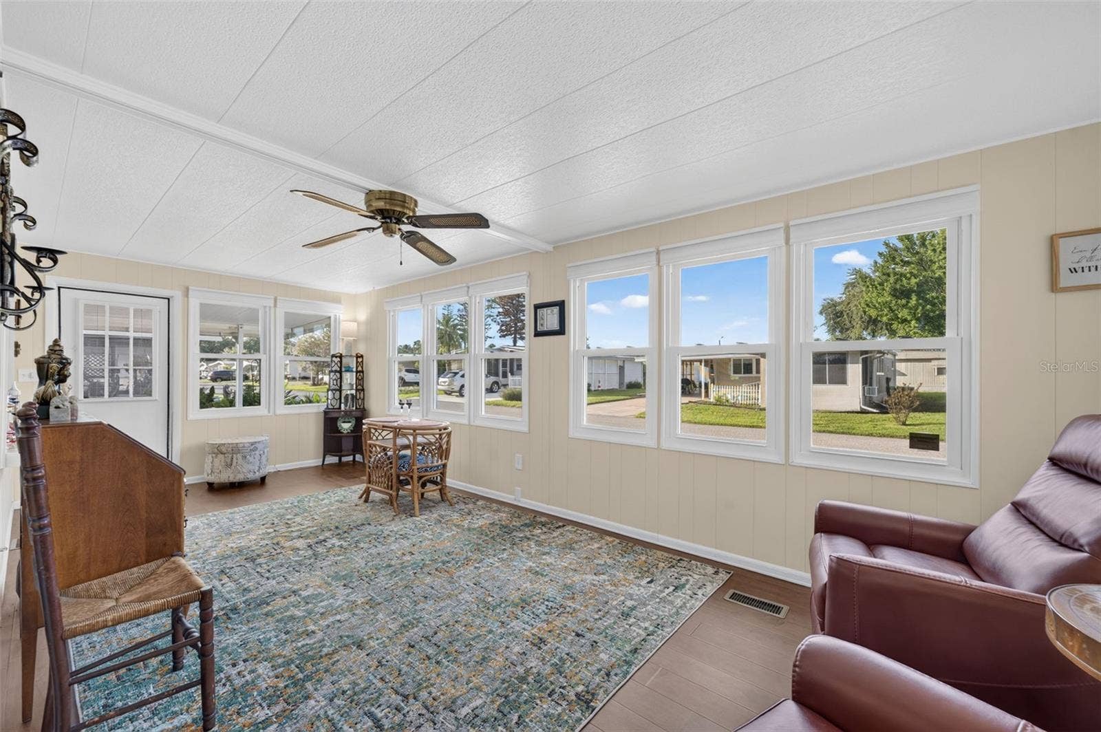 222 PARADISE S, Leesburg, FL 34788 222 PARADISE S, Leesburg, FL 34788
