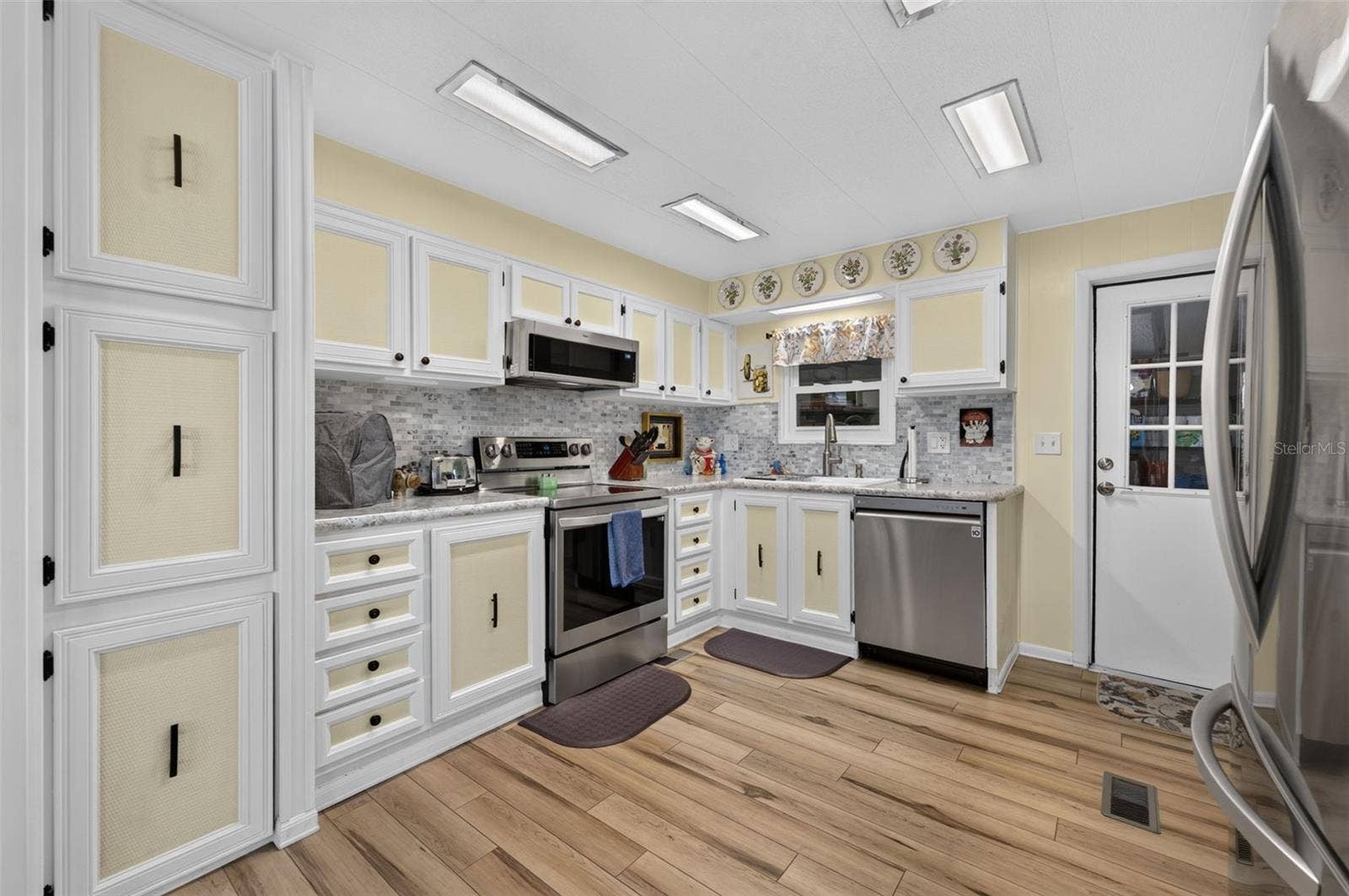 222 PARADISE S, Leesburg, FL 34788 222 PARADISE S, Leesburg, FL 34788