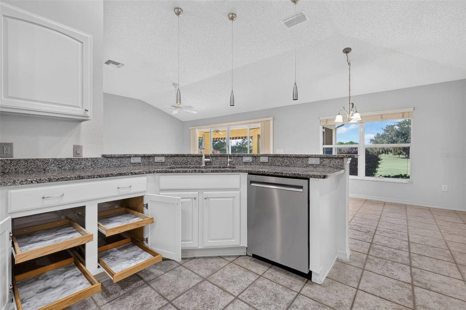 16840 SE 85TH SAPELO COURT, The Villages, FL 32162 Kitchen with Roll-Out Shelving