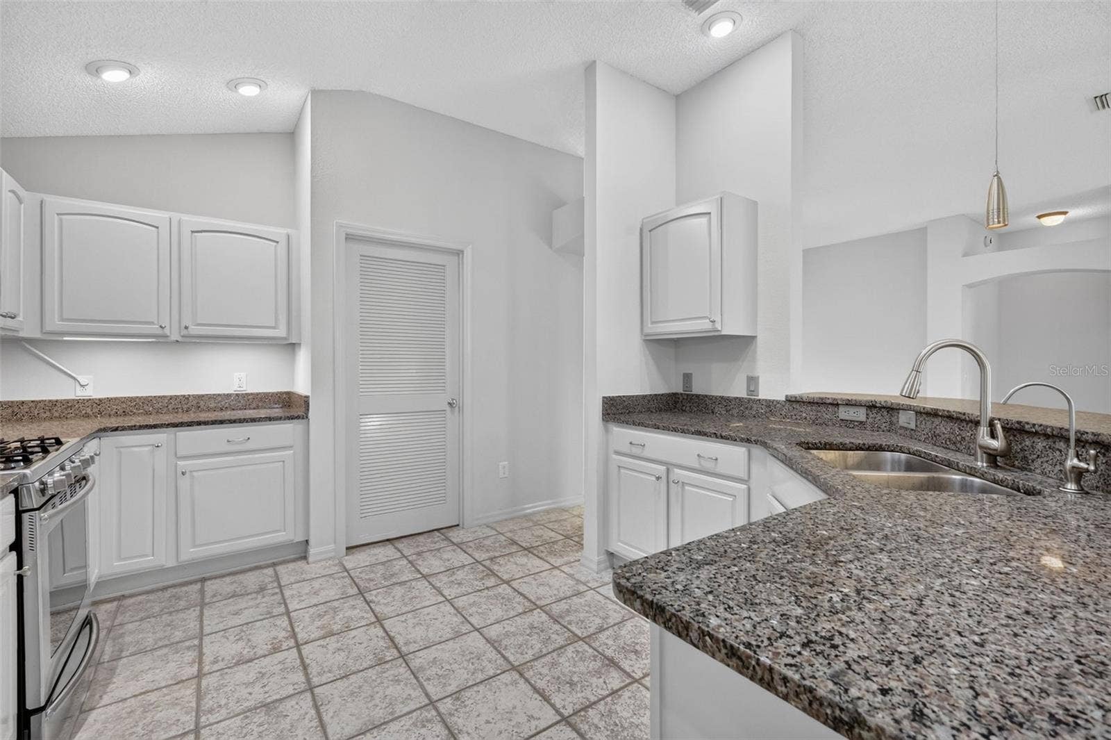 16840 SE 85TH SAPELO COURT, The Villages, FL 32162 Kitchen