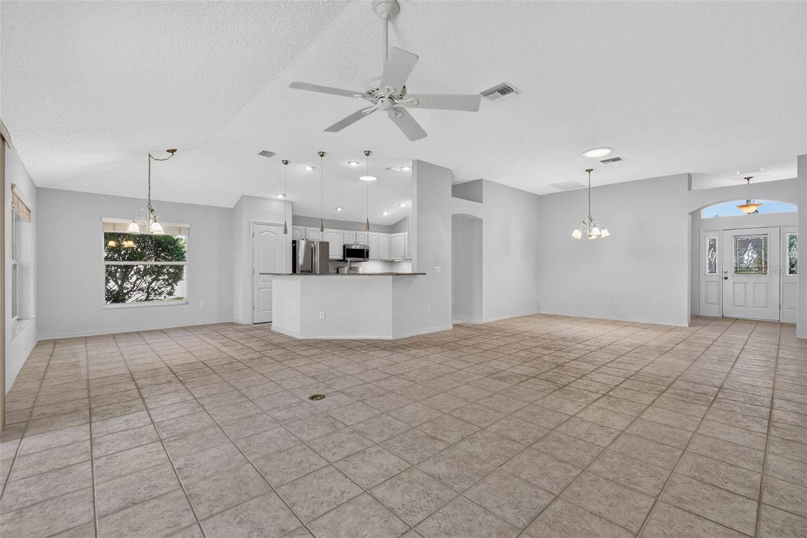 16840 SE 85TH SAPELO COURT, The Villages, FL 32162 Living, Dining, Kitchen, and Dinette