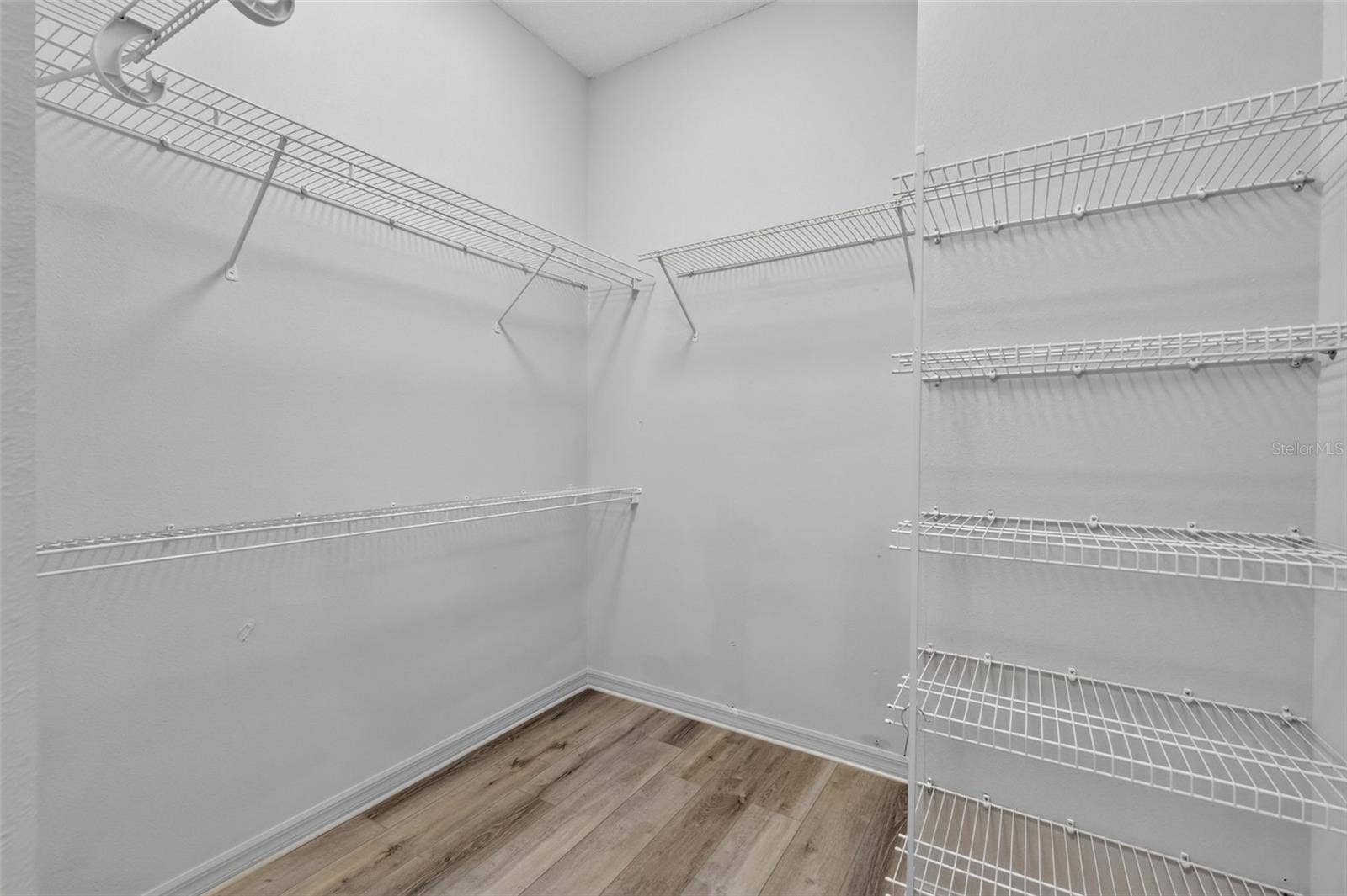 16840 SE 85TH SAPELO COURT, The Villages, FL 32162 Primary Bedroom Walk-In Closet