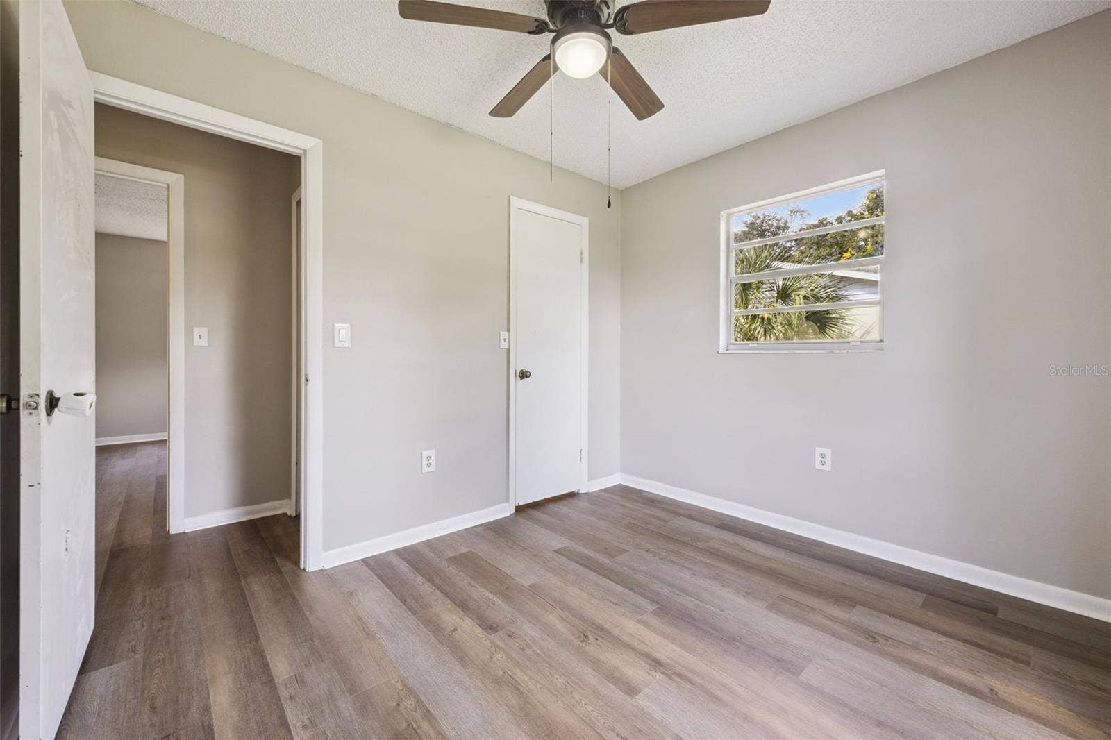 416 WINNERS CIRCLE, Lady Lake, FL 32159 2nd Bedroom has a Walk In Closet.