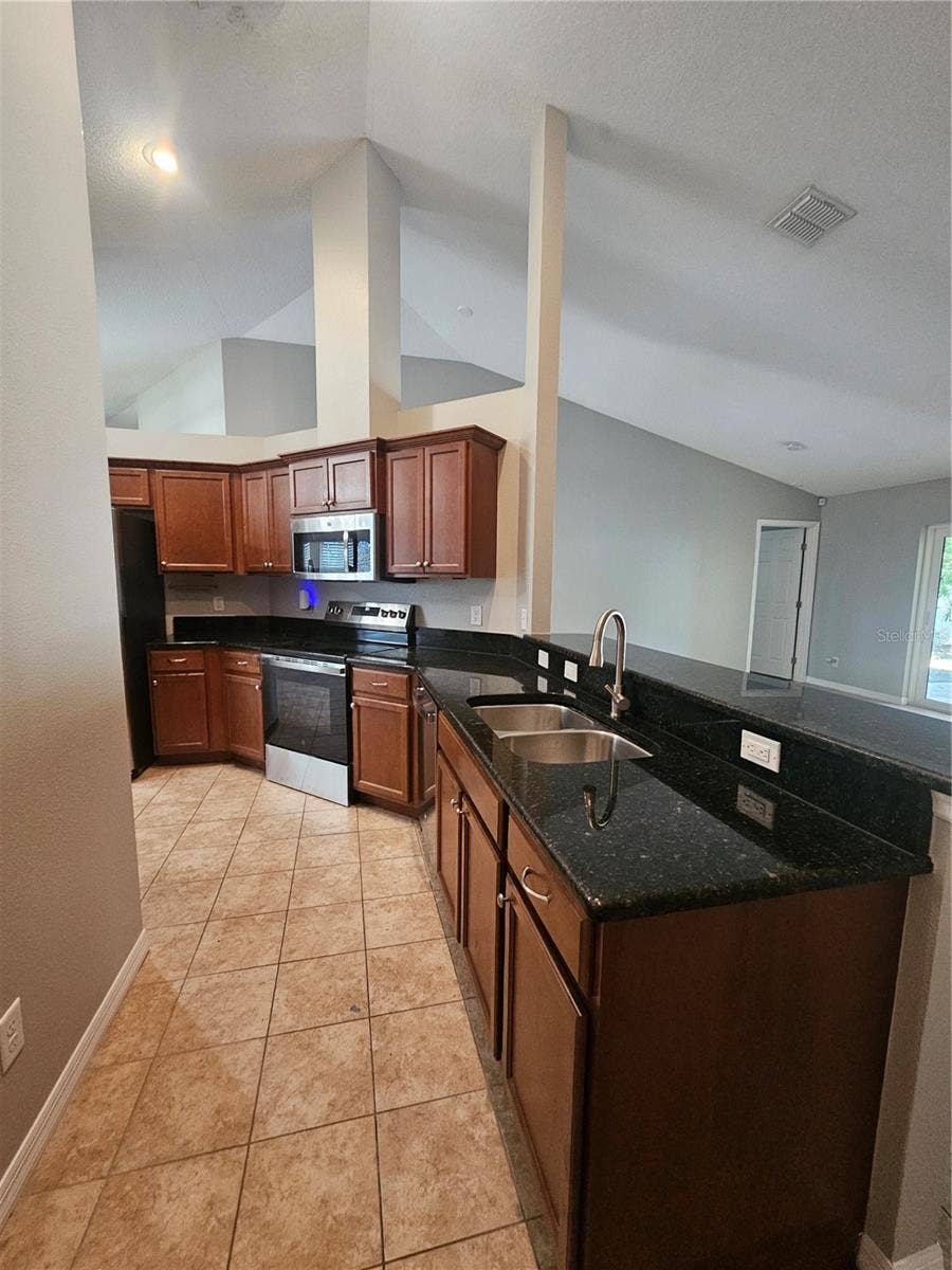 12141 137TH STREET N, Largo, FL 33774 12141 137TH STREET N, Largo, FL 33774
