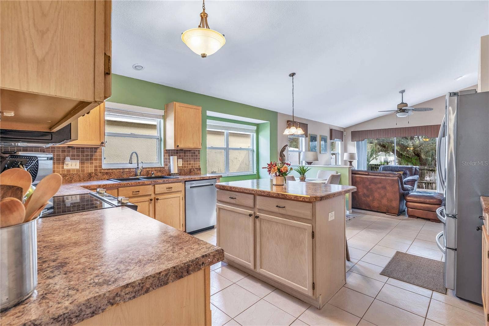 1248 WOODFIELD OAKS DRIVE, Apopka, FL 32703 Kitchen