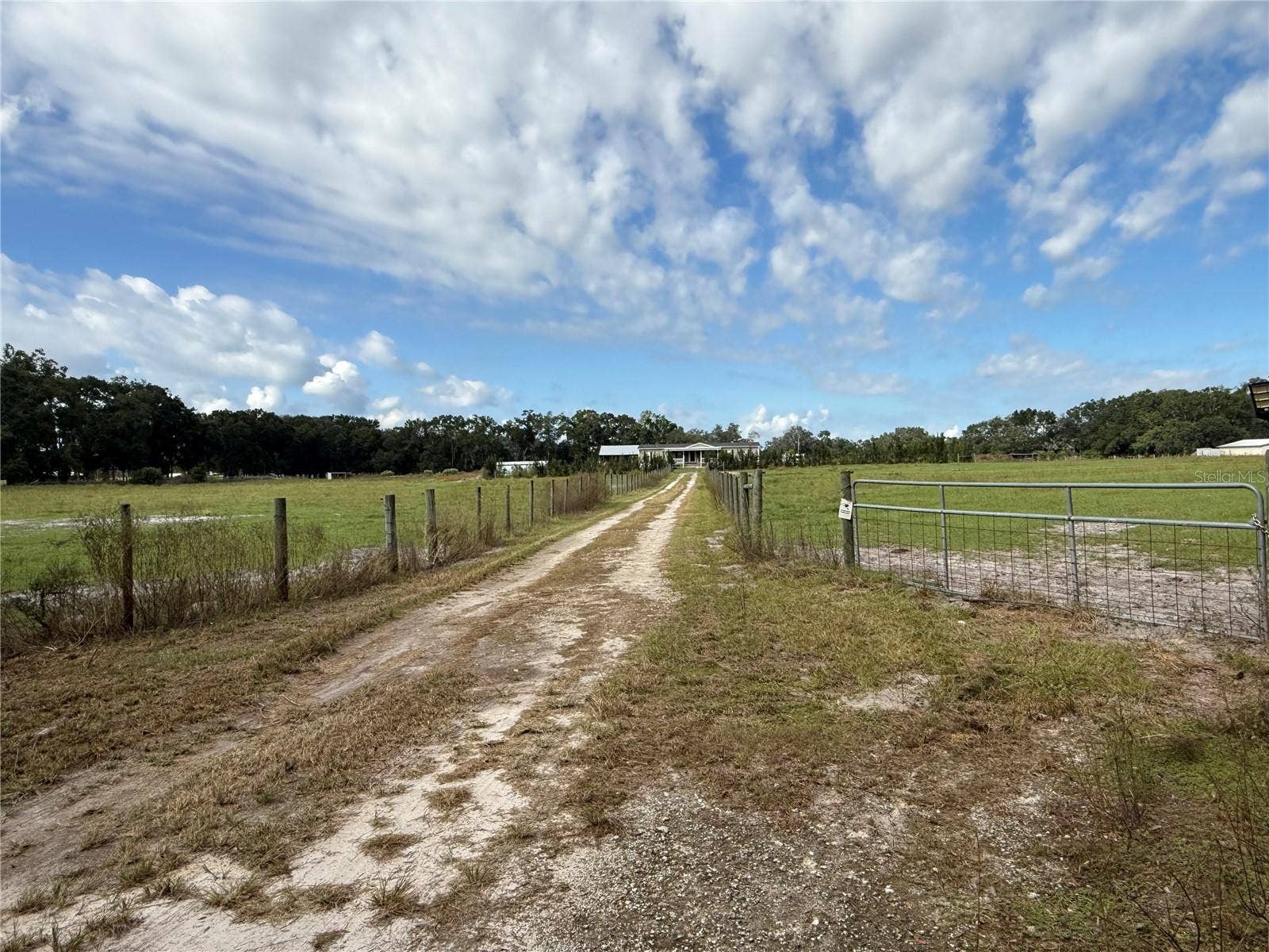 23667 81ST ROAD, O'brien, FL 32071 23667 81ST ROAD, O'brien, FL 32071