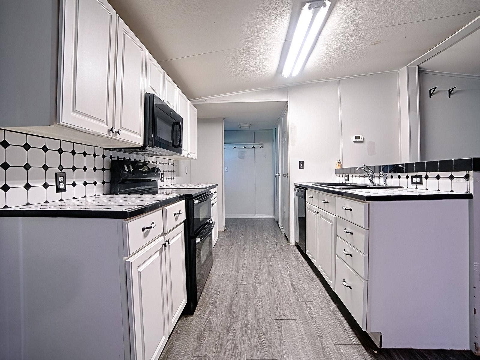 8621 SE 126TH PLACE, Belleview, FL 34420 8621 SE 126TH PLACE, Belleview, FL 34420