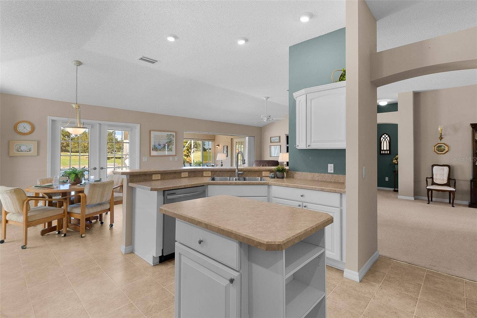 2908 MANOR DOWNS, The Villages, FL 32162 2908 MANOR DOWNS, The Villages, FL 32162