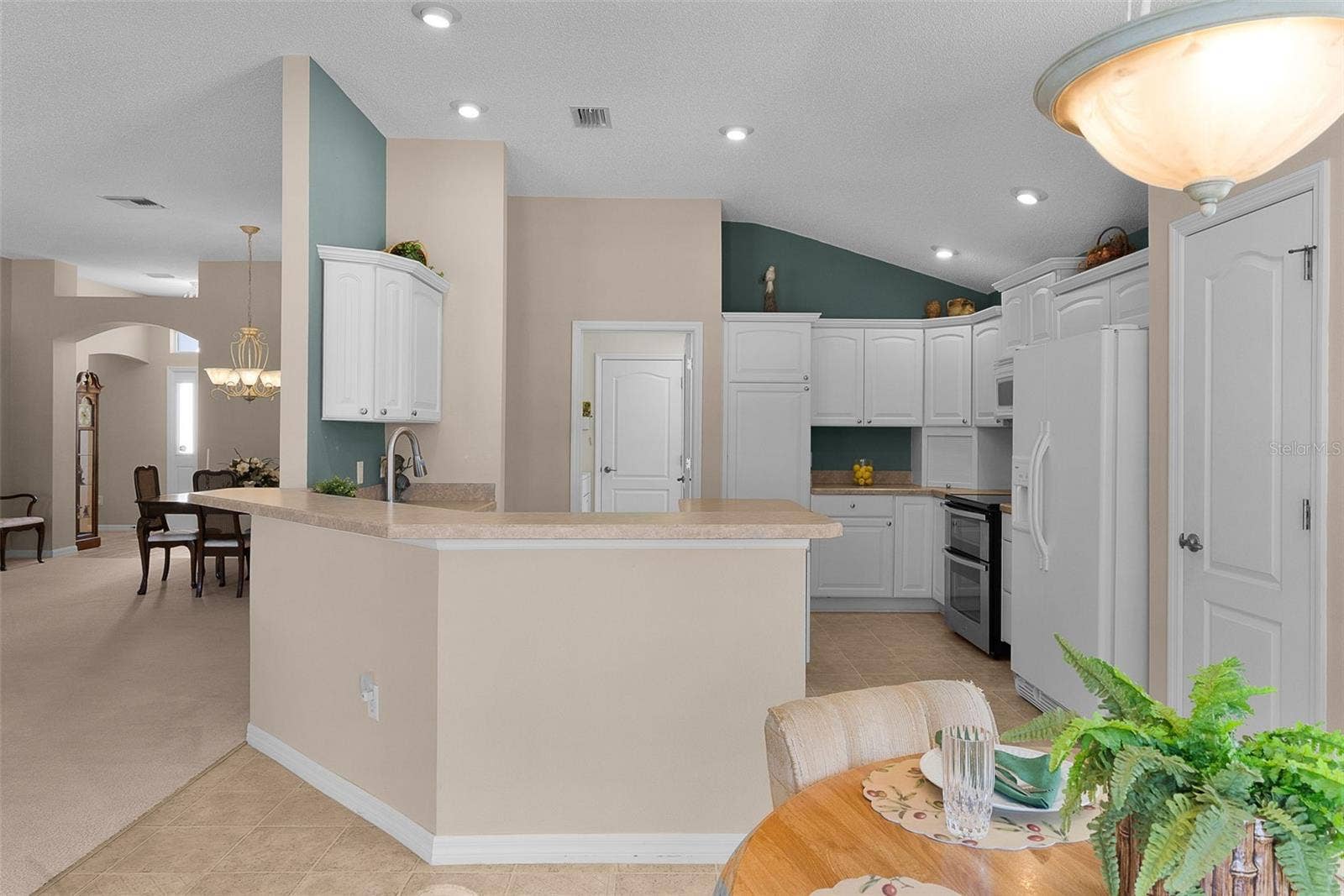 2908 MANOR DOWNS, The Villages, FL 32162 2908 MANOR DOWNS, The Villages, FL 32162