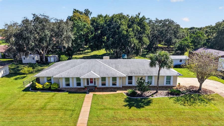Property photo for 1307 LA SALIDA WAY, Leesburg, FL