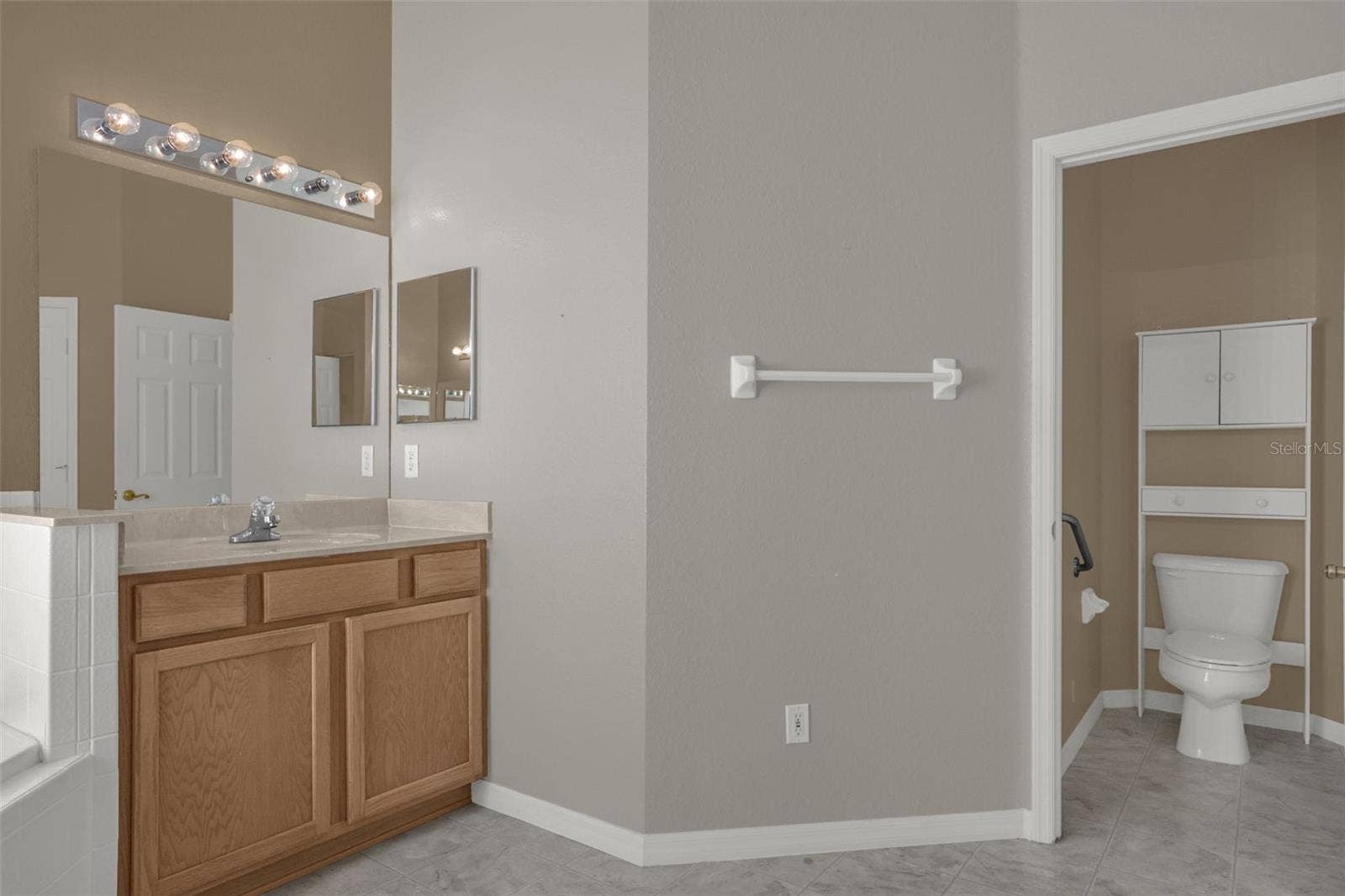 17648 SE 119TH AVENUE ROAD, Summerfield, FL 34491 Primary ensuite