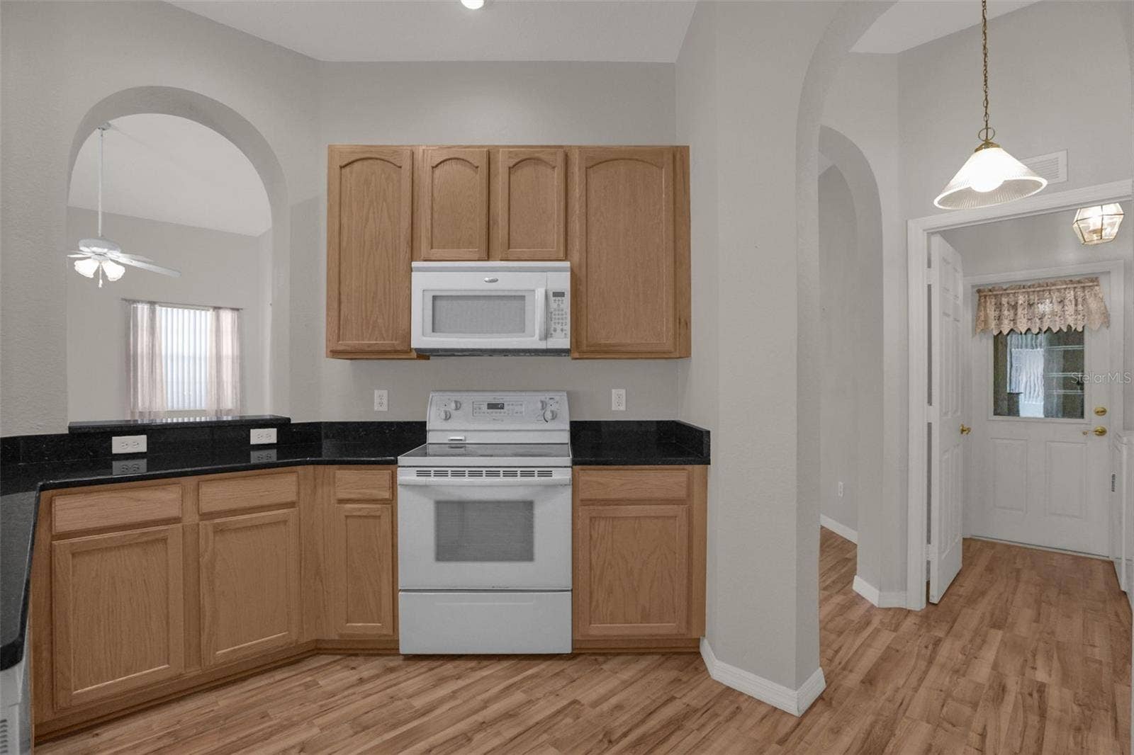 17648 SE 119TH AVENUE ROAD, Summerfield, FL 34491 Kitchen