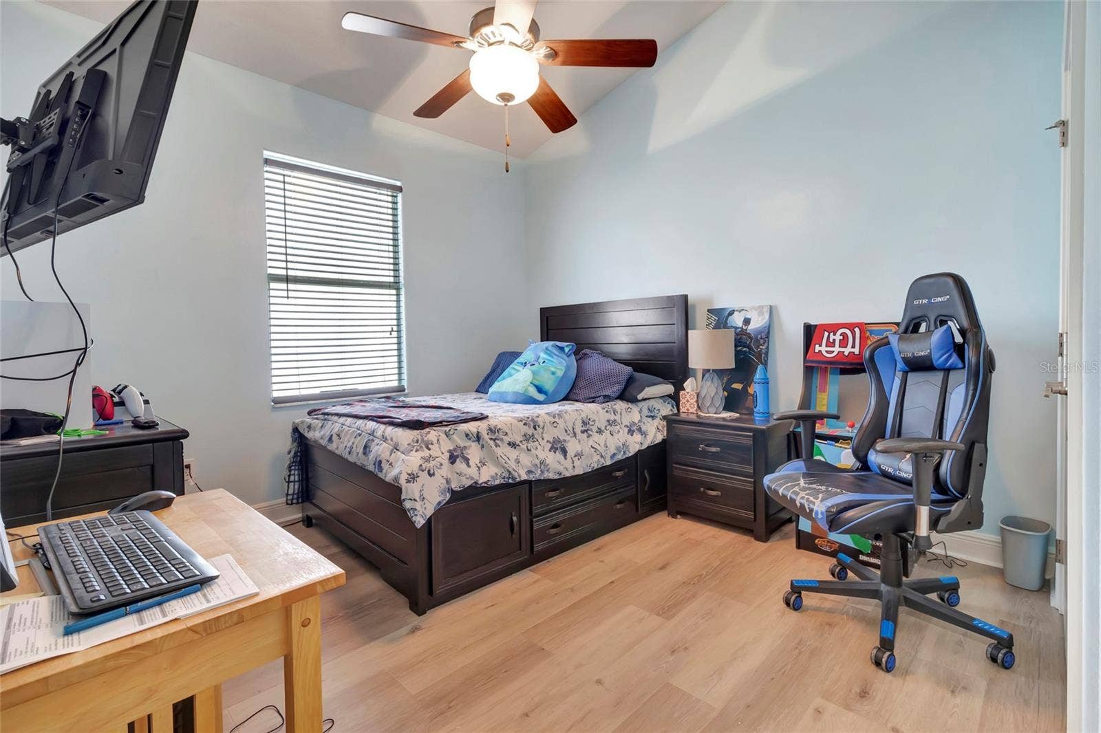 Game room or office??