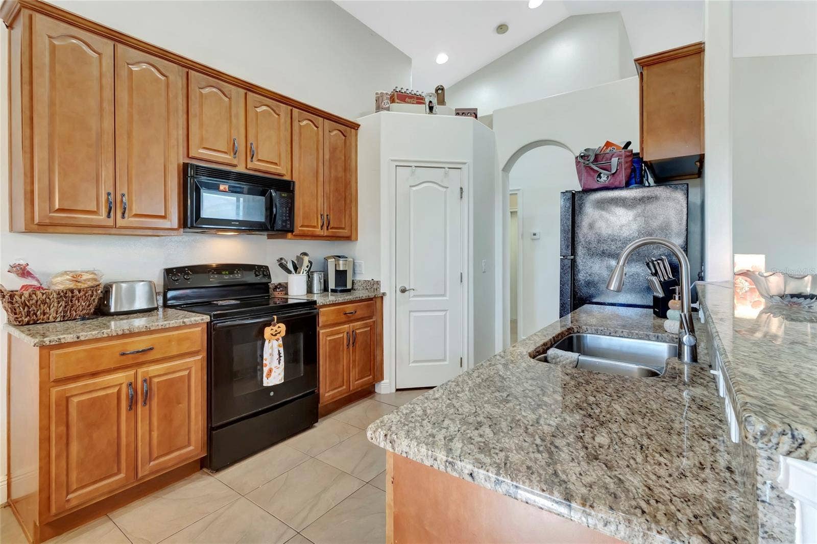 Solid surface counter tops
