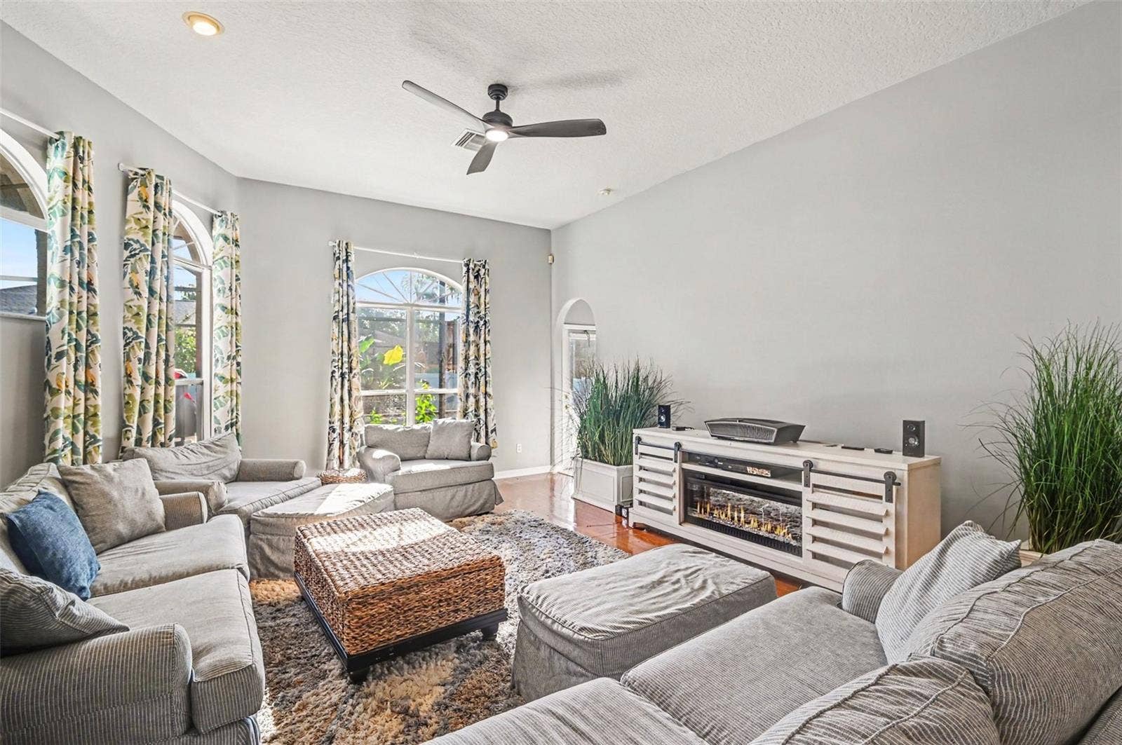 1325 TALL MAPLE LOOP, Oviedo, FL 32765 1325 TALL MAPLE LOOP, Oviedo, FL 32765