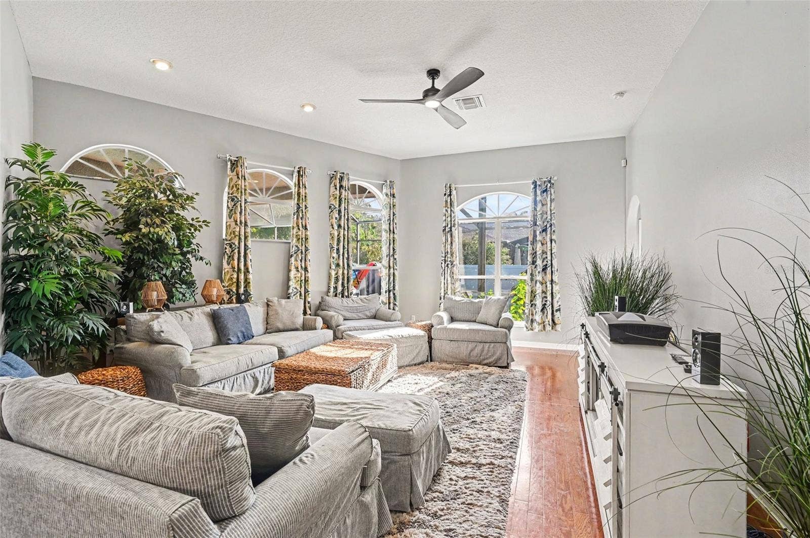 1325 TALL MAPLE LOOP, Oviedo, FL 32765 1325 TALL MAPLE LOOP, Oviedo, FL 32765