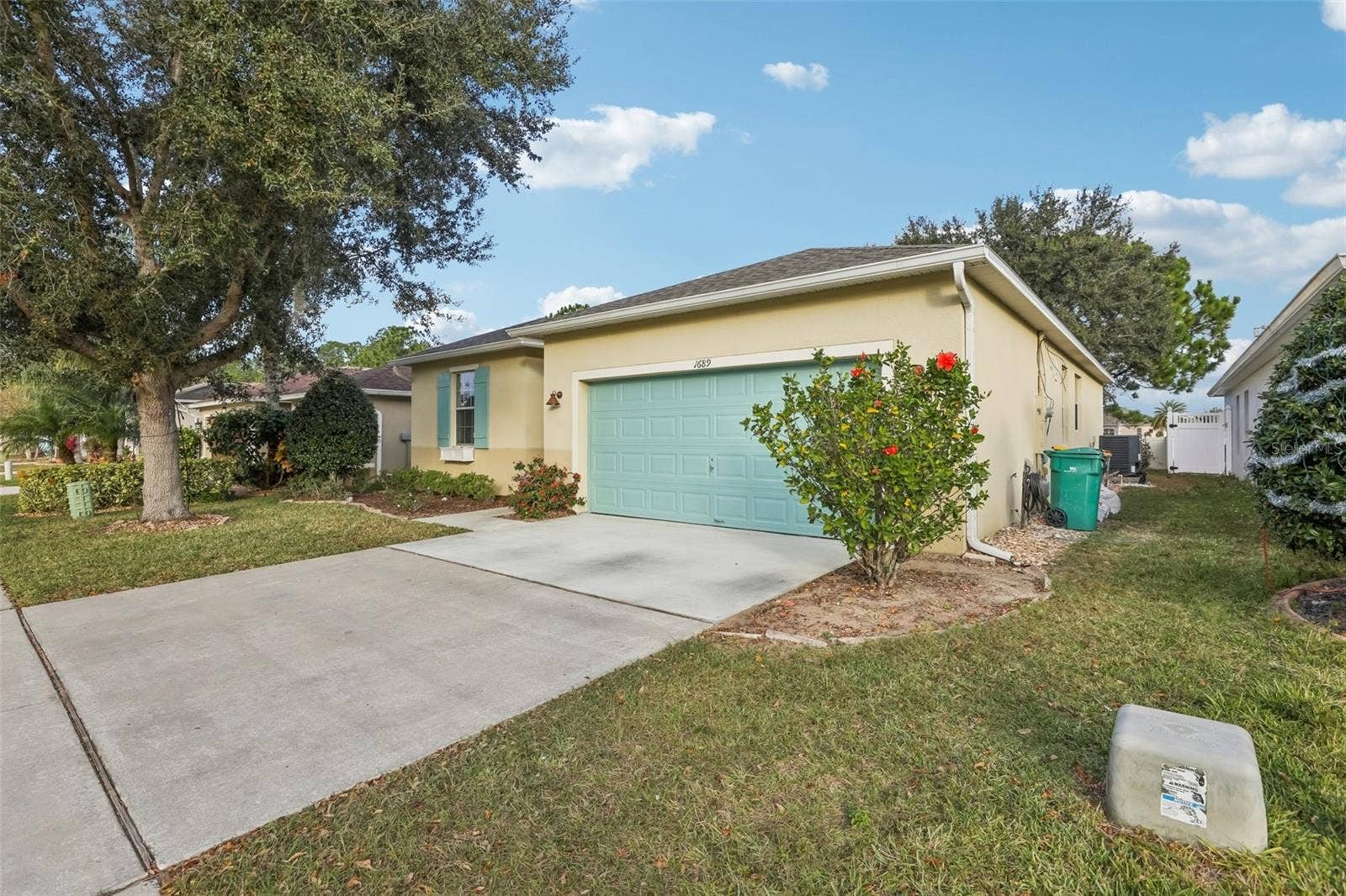 1689 STRATHMORE CIRCLE, Mount Dora, FL 32757 1689 STRATHMORE CIRCLE, Mount Dora, FL 32757