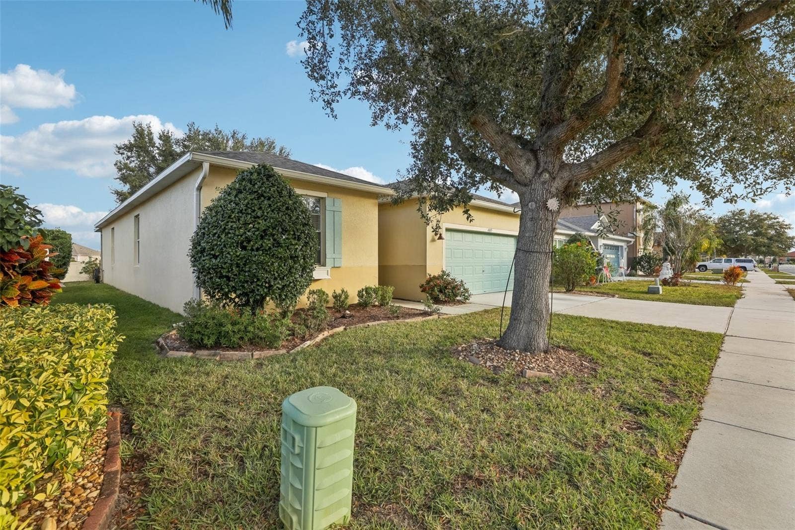 1689 STRATHMORE CIRCLE, Mount Dora, FL 32757 1689 STRATHMORE CIRCLE, Mount Dora, FL 32757
