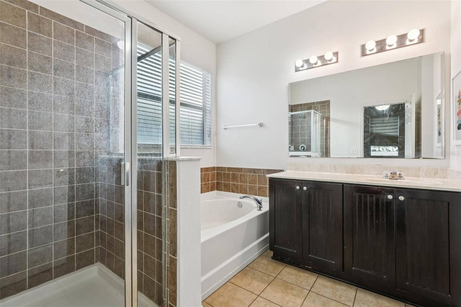1689 STRATHMORE CIRCLE, Mount Dora, FL 32757 1689 STRATHMORE CIRCLE, Mount Dora, FL 32757